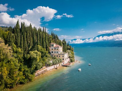 Luxury villa on Lake Garda: an exclusive oasis of peace